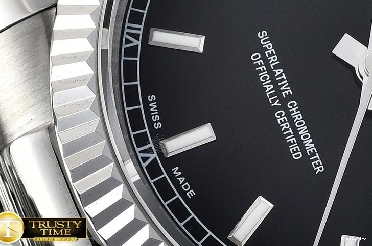 1014 RDD0215D – DayDate 36mm Chic 687